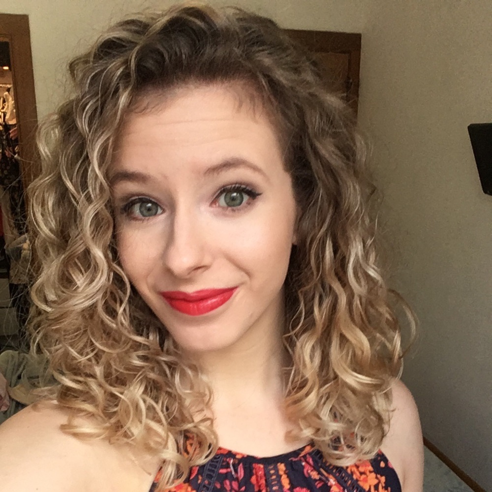 Meet your Posher, Angela